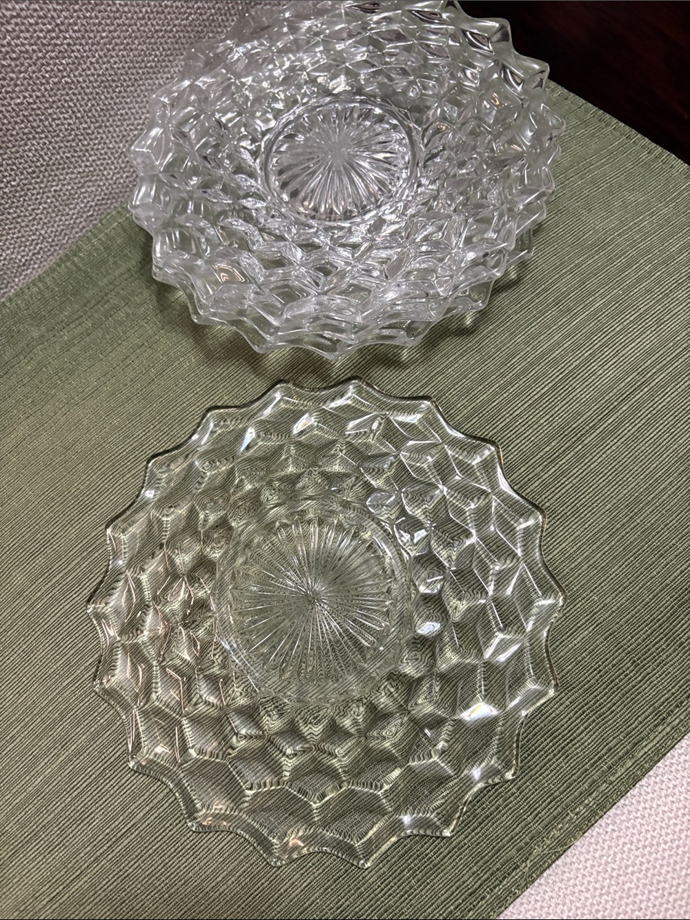 Clear Pressed Glass Starburst Plates - Set of 4 - Picture 5 of 5